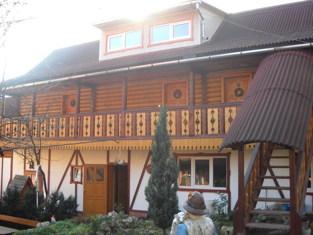 Hotel Smerekova Hata Jassinja Exterior foto