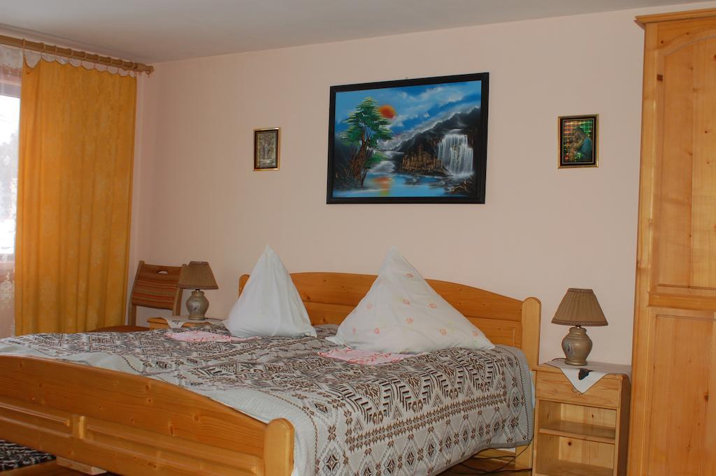 Hotel Smerekova Hata Jassinja Zimmer foto